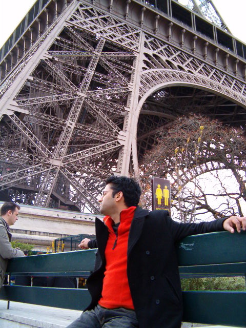 Alex and Eiffel tower